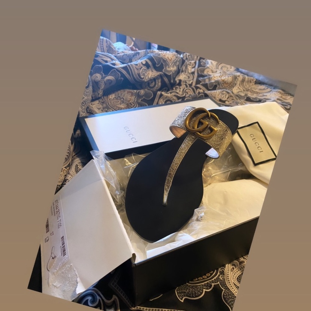 Gucci thong sandals